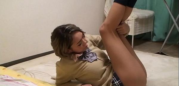  Japanese Schoolgirl Shion Fujimoto Open-wide Leg Panty-shots
